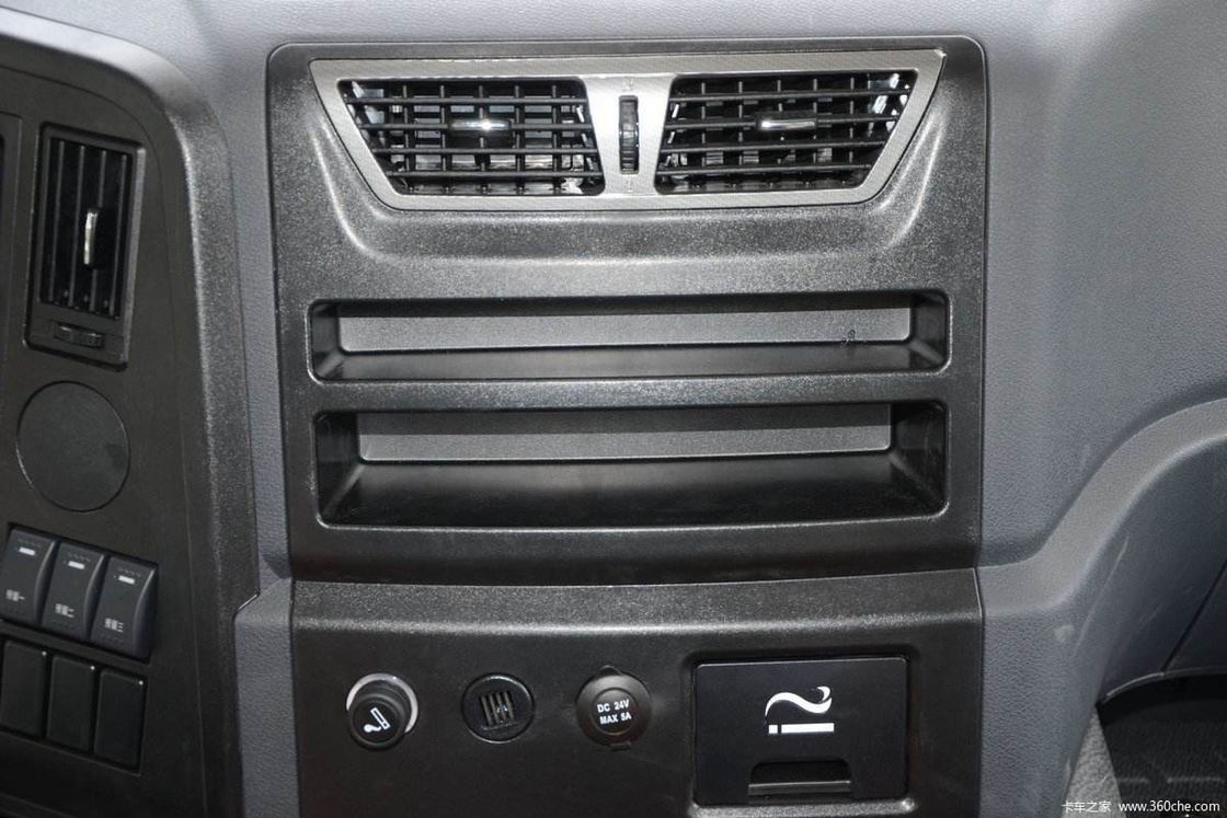 Capacité du réservoir de carburant 500-600L Shacman X3000 8x4 Tireur à décharge lourd 25 M3 30-50 Tonnes