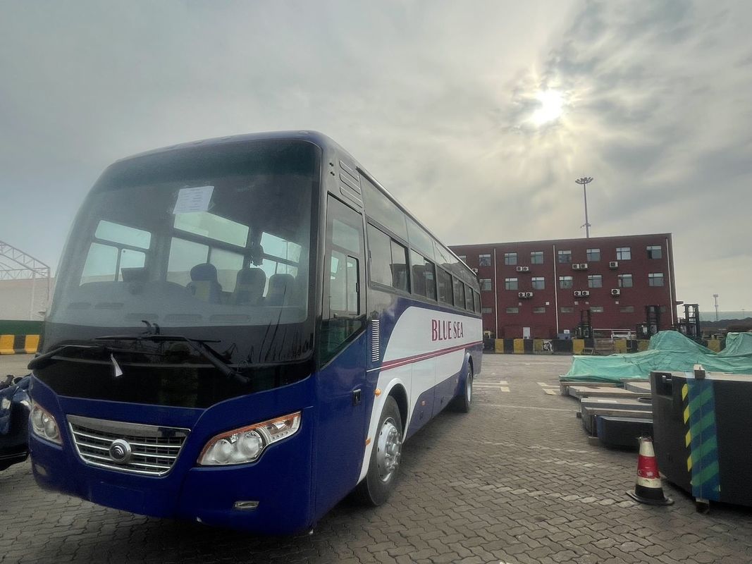 Autobus LHD de 10m 45 places ZK6102D avec déplacement de 8,4L et position de direction LHD