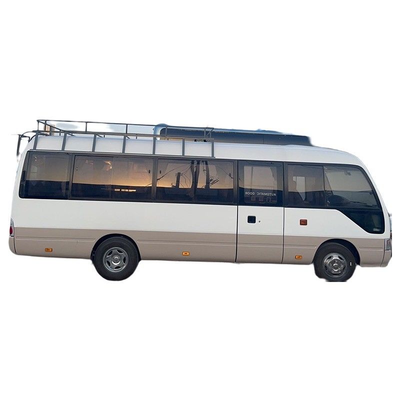 Des bus japonais Toyota Coaster à prix abordable avec moteur diesel et capacité de 23 à 30 sièges maintenant