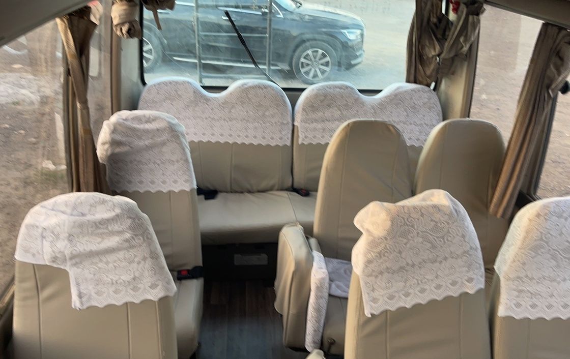 En bon état 30 sièges Toyo ta Coaster Bus utilisé pour la transmission manuel de type