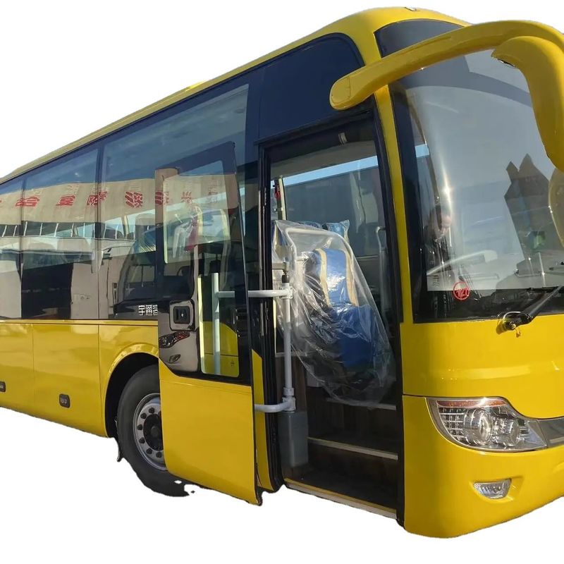 Autobus d'occasion de 65 places ZK6121 de 12 m avec cylindrée de 8,4 litres et volant gauche
