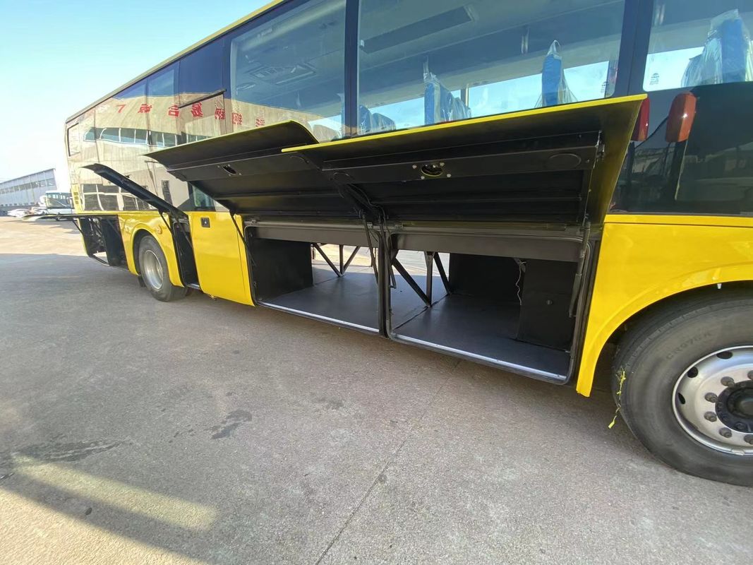 Autobus d'occasion de 65 places ZK6121 de 12 m avec cylindrée de 8,4 litres et volant gauche
