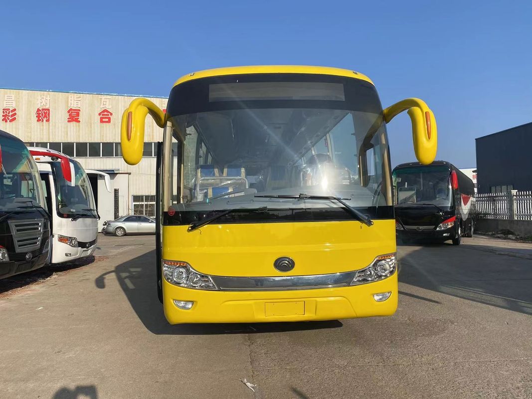 Autobus d'occasion de 65 places ZK6121 de 12 m avec cylindrée de 8,4 litres et volant gauche