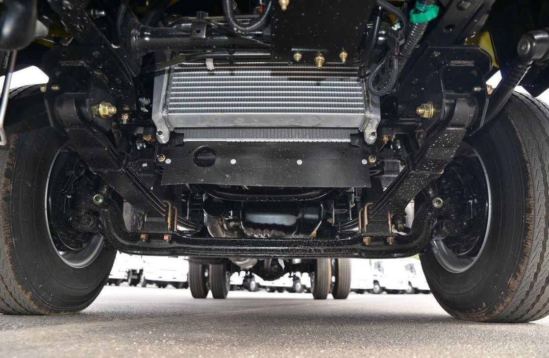 8x4 400 chevaux 12 roues 50 60 tonnes camions à décharge à bascule avec une capacité de réservoir de carburant de 400-500L