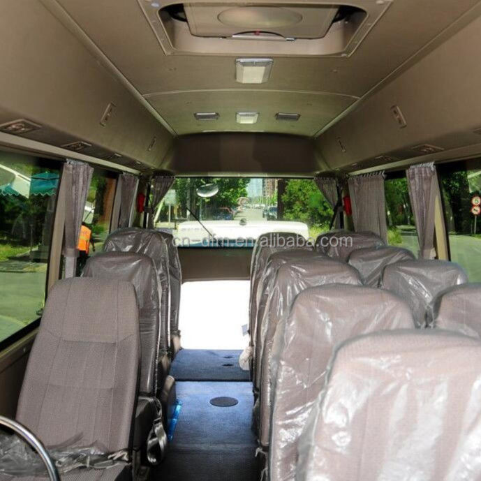 16-22 sièges Dongfeng LHD Coaster Minibus avec compartiment à bagages arrière Volume de 0,25 m3