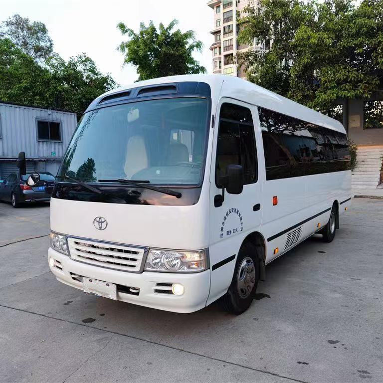 Puissance maximale 113/5200kw Toyota Minibus Moteur à essence et diesel 29 places Autobus de montagne d'occasion