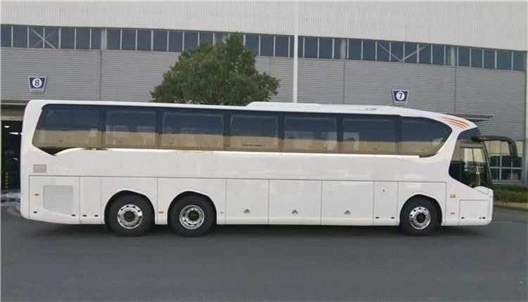 70 1 Passager 13m Volant gauche Autocar Bus Carburant Moteur diesel Capacité 4-6L