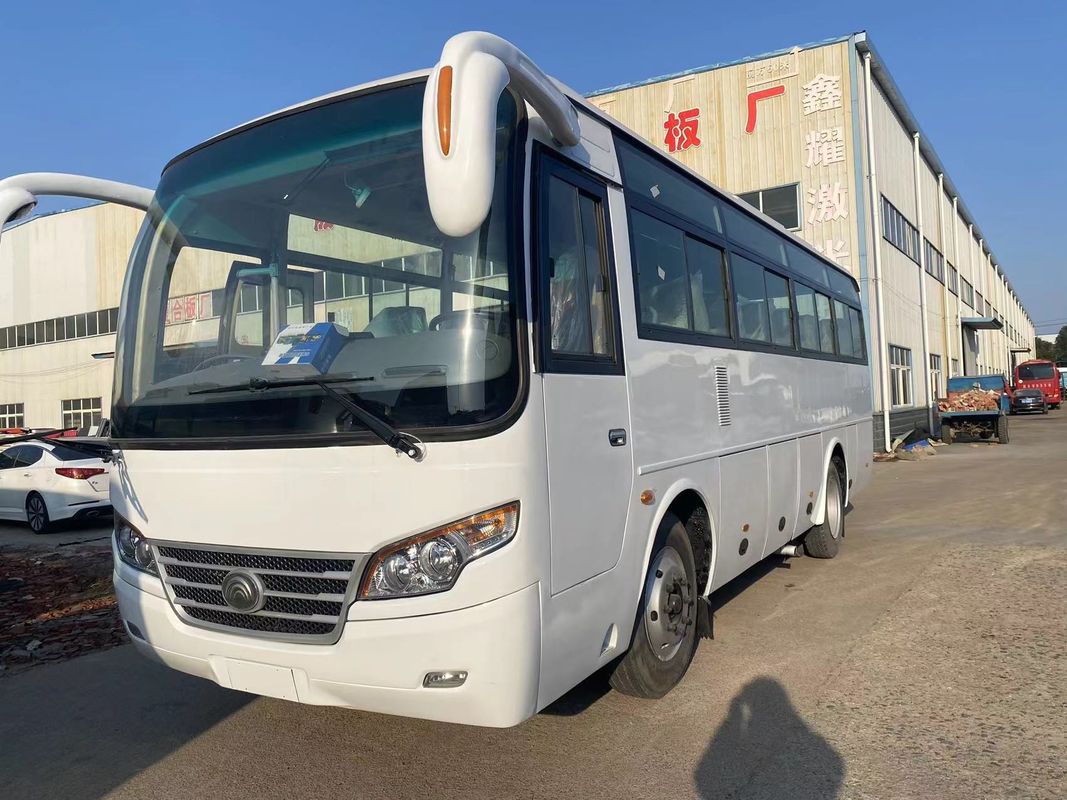 35 sièges Autobus d'occasion pour l'Afrique Émission Euro 3 et suspension à ressort à feuilles comprises