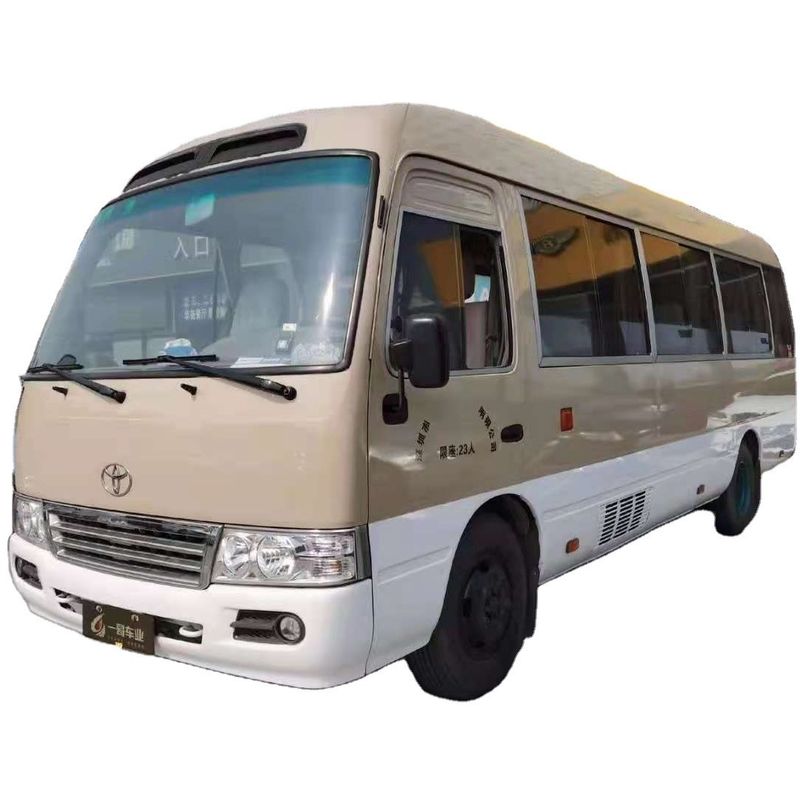 Toyota Coaster Diesel 30 places avec transmission manuelle et vitesse maximale de 120 km/h