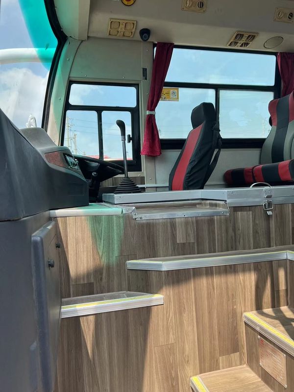 Deisel Fuel 55 sièges Youtong 6112 Bus de tournée de luxe en Afrique avec RHD