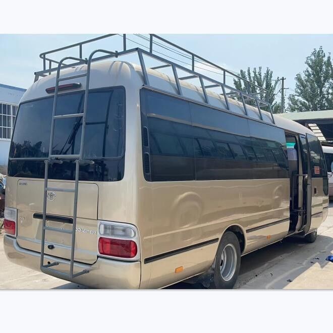 30 sièges TOYOTA Coaster Bus avec 4 cylindres en ligne moteur à et en excellent état