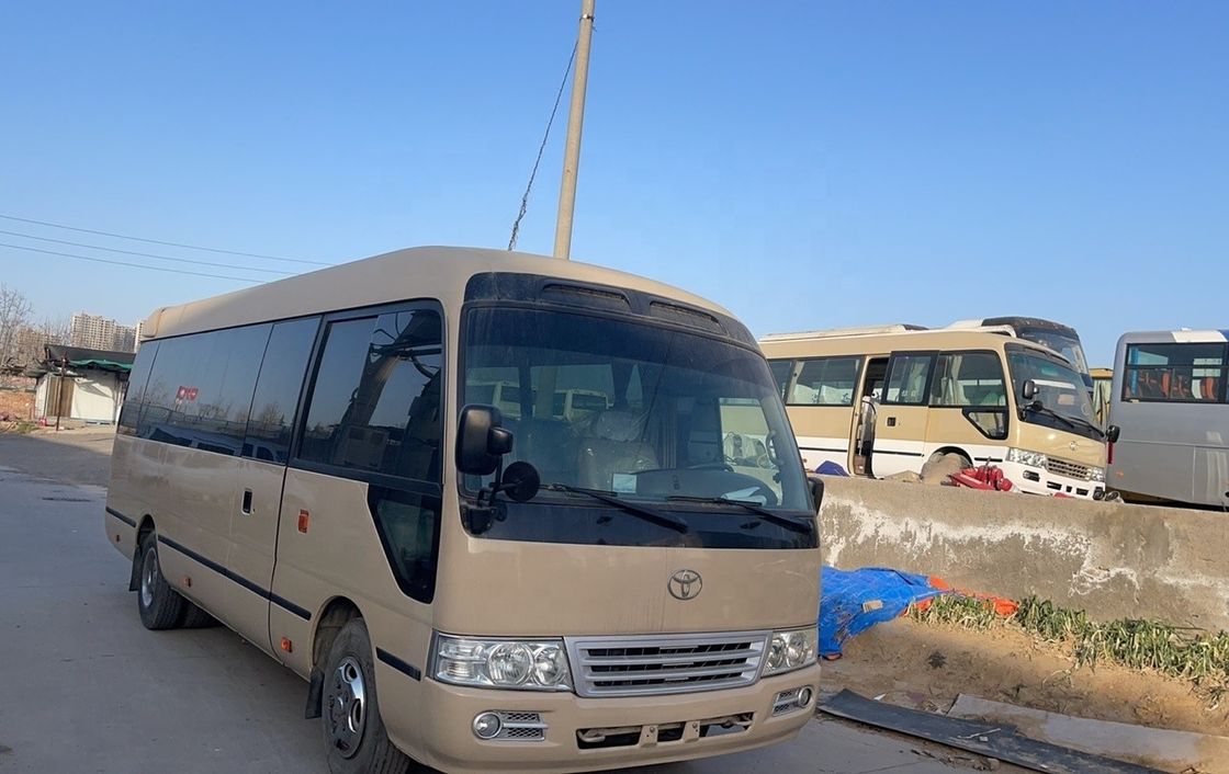 Toyota Coaster petit bus de 30 places avec climatisation pour le marché africain