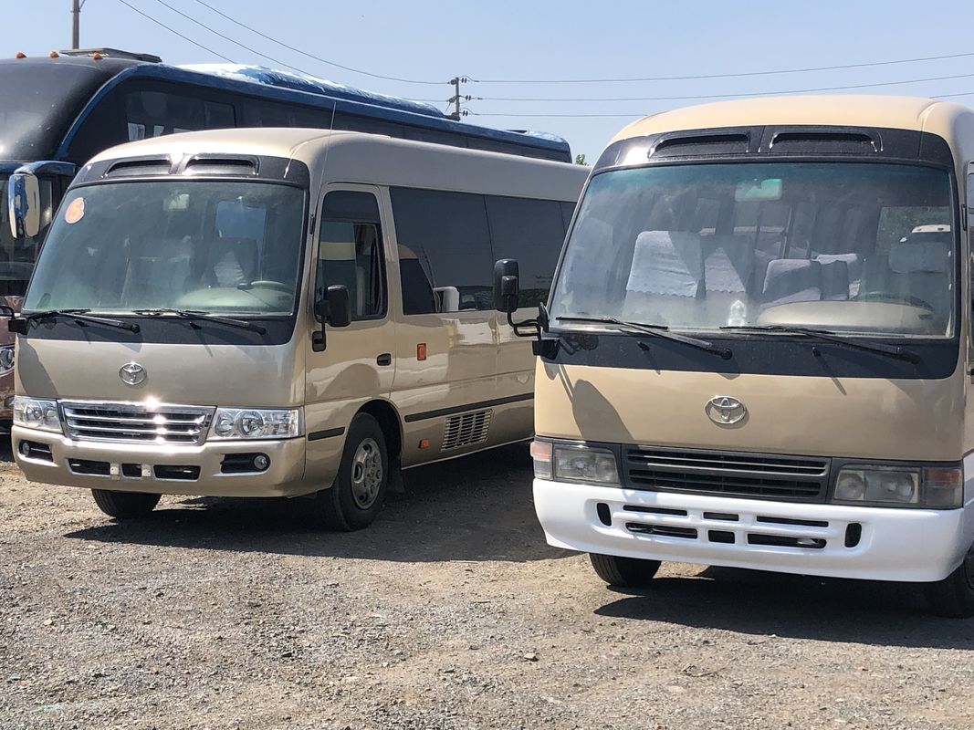 Moteur diesel d'occasion 30 places Toyota Coaster Bus en bon état Type de transmission manuelle