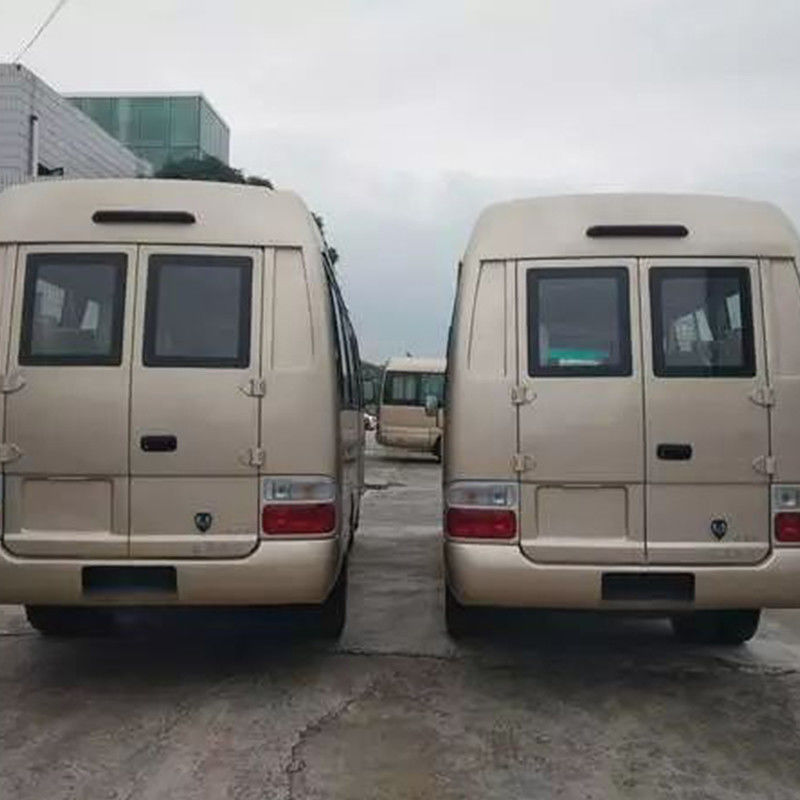 30 sièges Mini-bus RHD LHD avec transmission manuelle et capacité de moteur 4L