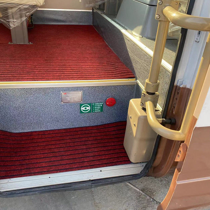 LHD RHD 30 sièges Toyo ta Coaster Bus avec réservoir de carburant de 70L et cylindrée de 4500-6700ml