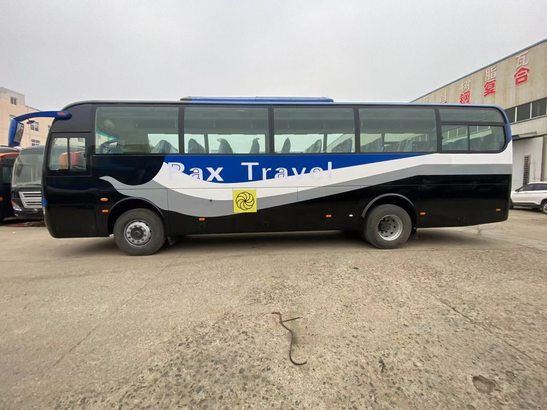 Autobus touristique de luxe de 57 places équipé d'un moteur de 4 à 6 litres