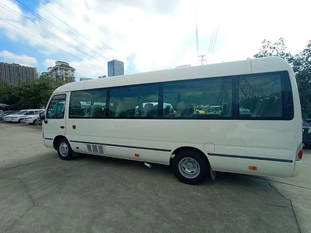 Utilisé 26 sièges 28 sièges 30 sièges Coaster Bus Fuel Type Diesel Capacité du siège 16-35 sièges