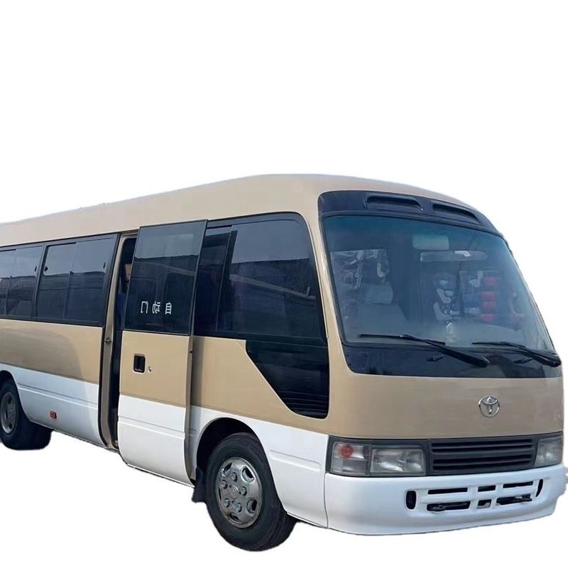 Autobus Toyota à 30 places et moteur diesel en bon état