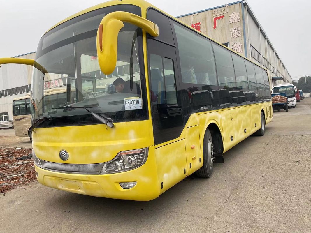 Autobus de luxe de 70 places avec type de carburant diesel et capacité de moteur 6 8L