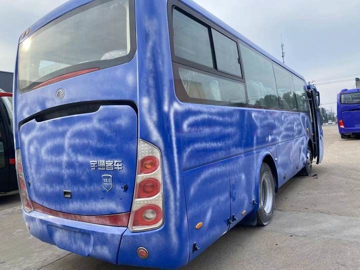 35 sièges Autobus à gauche moteur diesel moteur Yuchai 8995*2490*3490mm