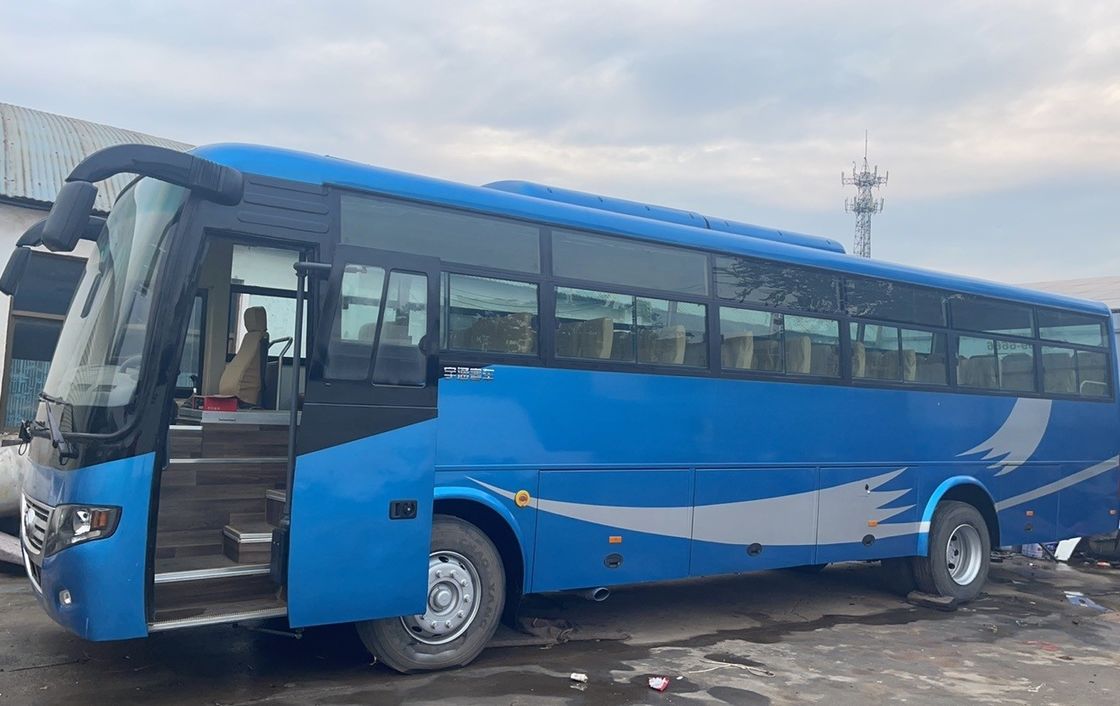 Autobus d'occasion à carburant diesel avec 60 places RHD conduite à droite et en bon état