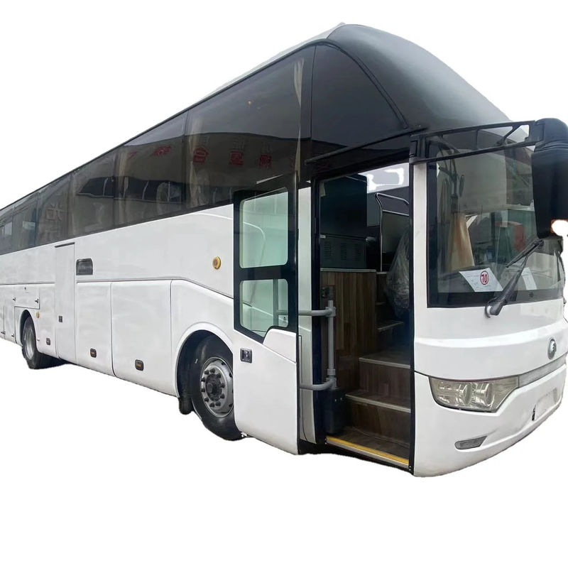 Type de carburant Diesel 47 places Autobus d'occasion avec réfrigérateur et salle de bains