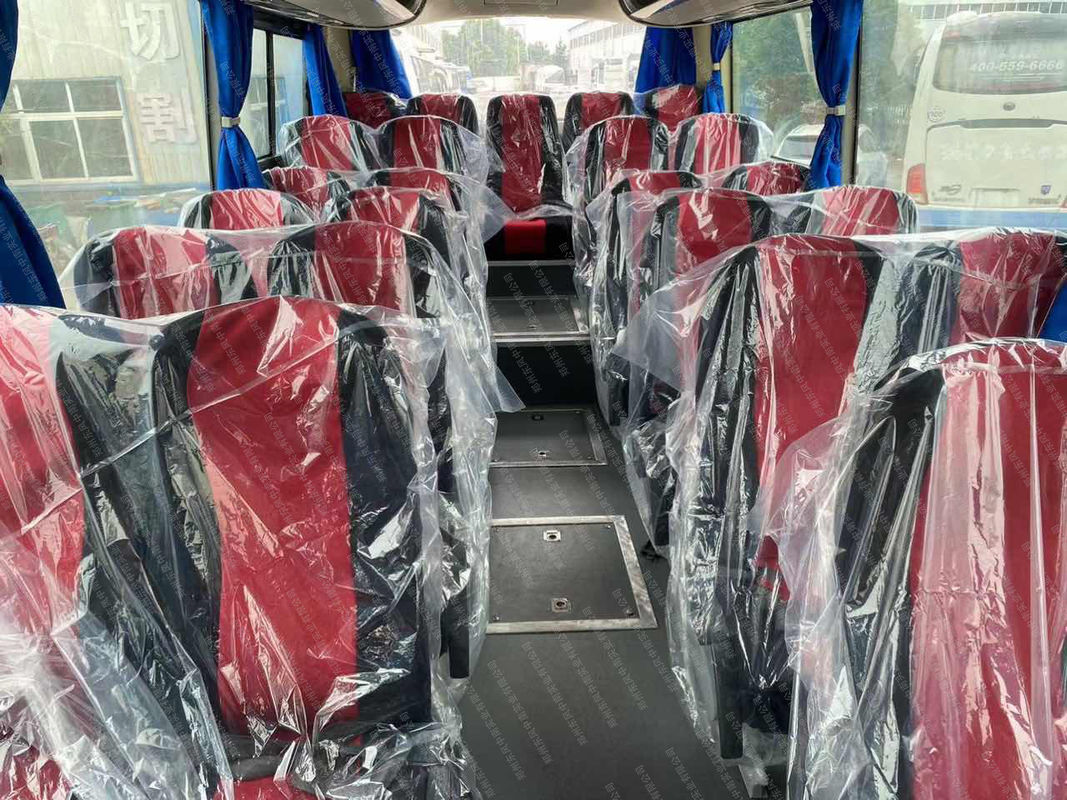 Autobus d'occasion Youtong rénové Autobus de coach de 55 places avec le dispositif d'entraînement des toilettes internes Type LHD