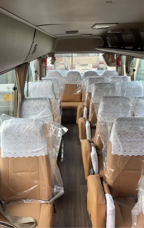 En bon état 30 sièges Autobus à roues de montagne d'occasion avec transmission manuelle de type diesel