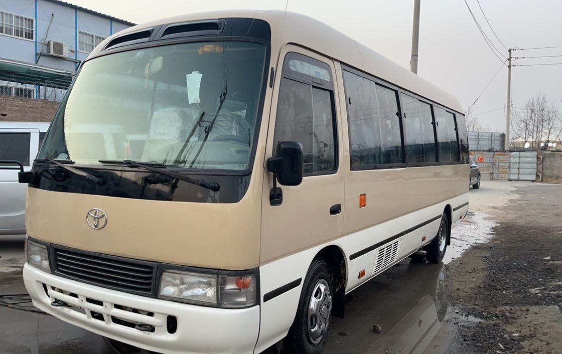 Vitesse maximale 91 110 km/h Diesel EQ6701LHT Autobus Toyota à roues de montagne d'occasion Modèle de bus EQ6701LHT