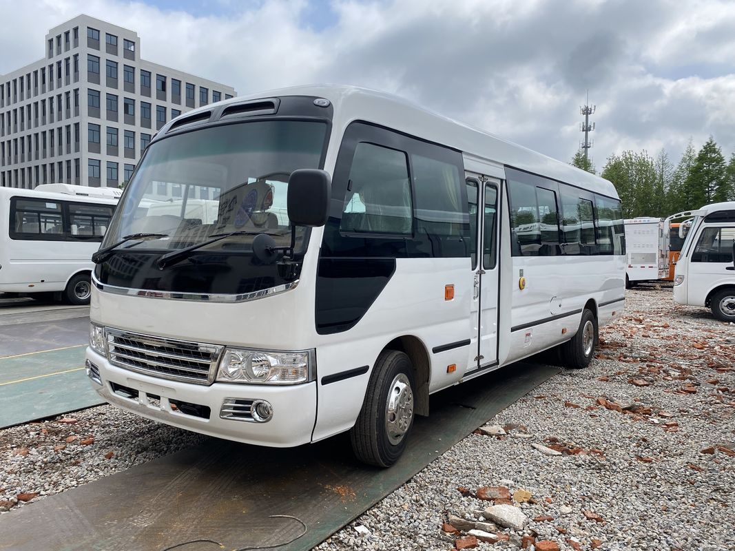 RHD Toyota 30 sièges Coaster Bus avec type de carburant diesel et capacité du moteur 4 6L