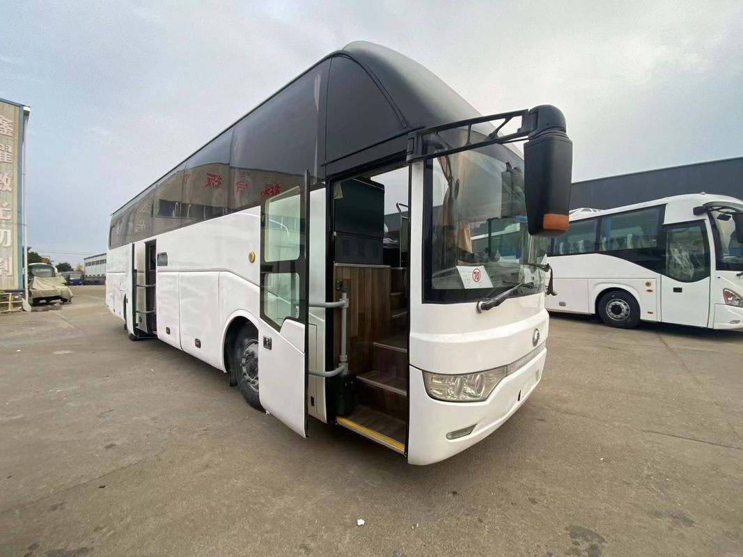 Direction motrice 60 sièges 65 places Diesel Bus de voyageurs avec des performances excellentes