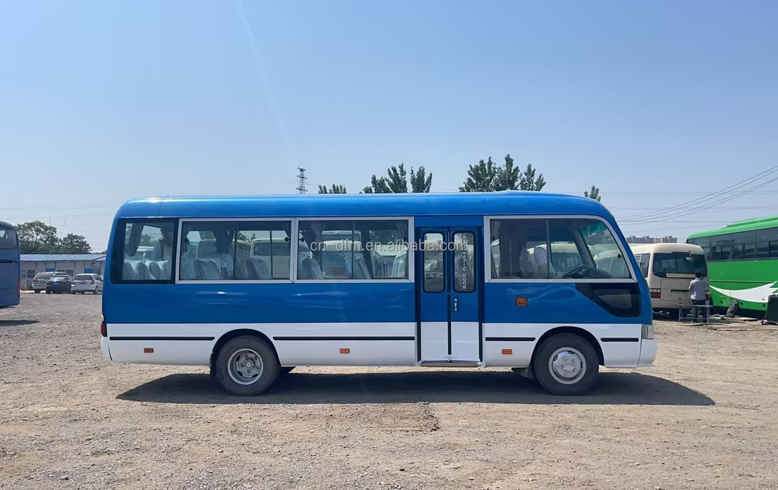 16-30 sièges Toyota Coaster Bus d'occasion avec norme d'émission Euro 3 en bon état