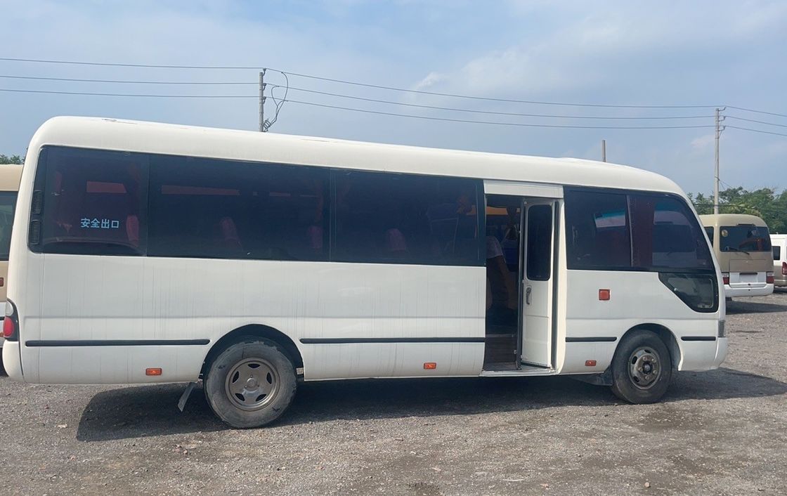 Puissance maximale de 113/5200 kW Bus de luxe touristique Autobus de 7 m 6 cylindres Toyota Coaster