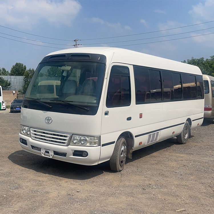 Conception d'un bus de 30 places Toyo Ta Coaster avec une capacité de moteur de 4L et une puissance maximale de 113/5200kw