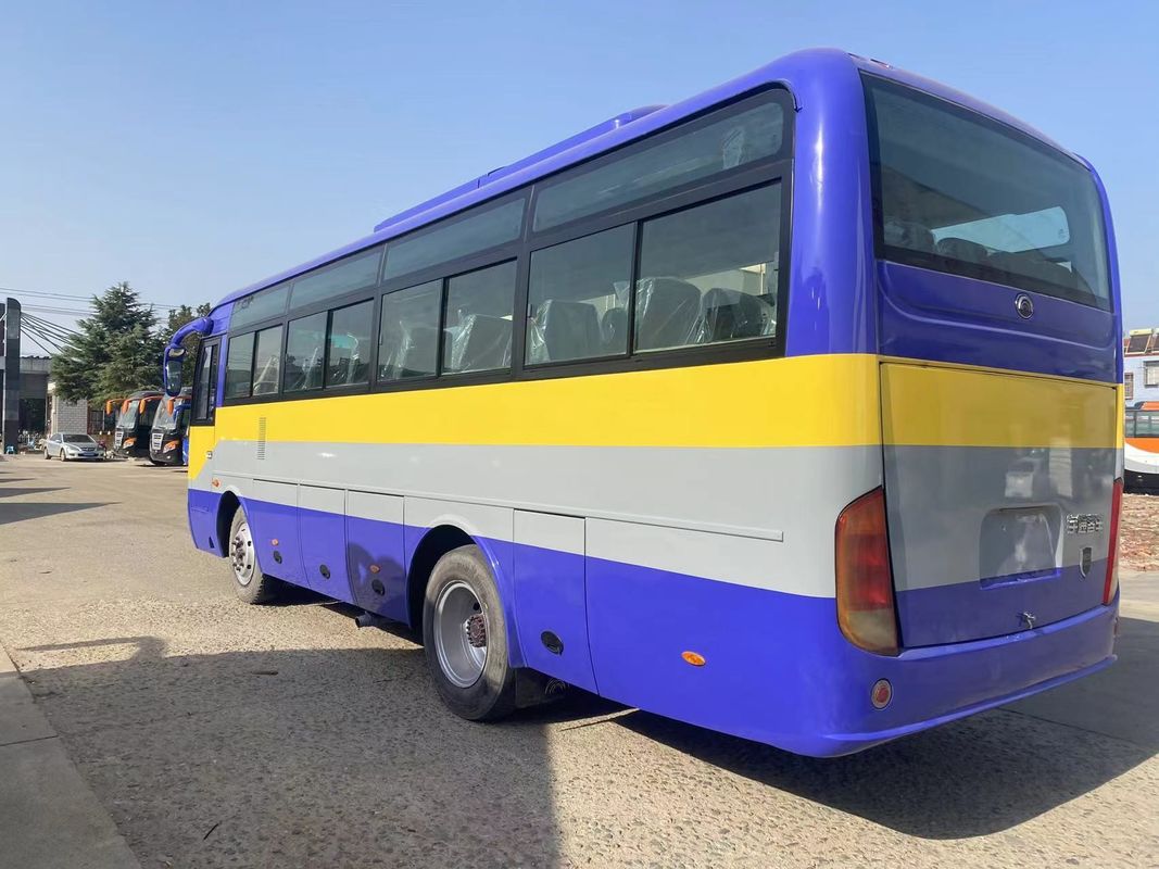 Autobus d'occasion de 45 places avec une capacité de moteur de 6 à 8 litres et du carburant diesel à prix abordable