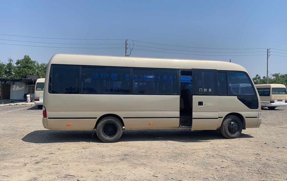 Toyota Coaster 2020 Diesel LHD Bus Euro 3 Standard d'émission 9.00R20 Pneus 25 places utilisé