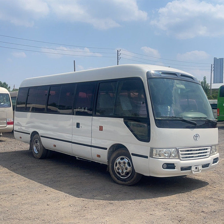 Autobus Toyota Coaster utilisé à gauche pour vos besoins de transport 26-30 places
