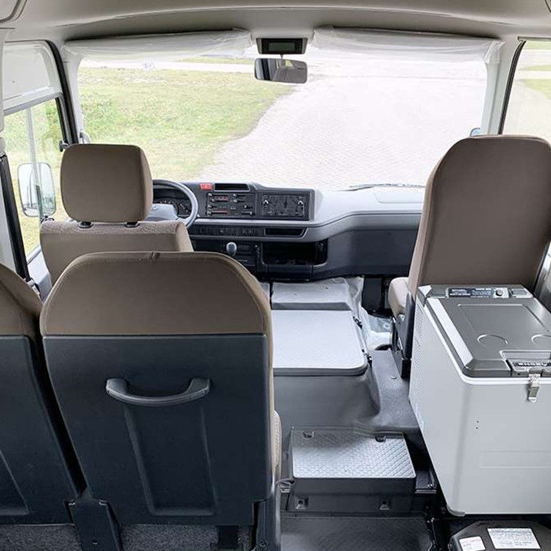 Autobus d'occasion de 30 places équipé d'un moteur diesel et d'un compartiment à bagages de 2,7 m3