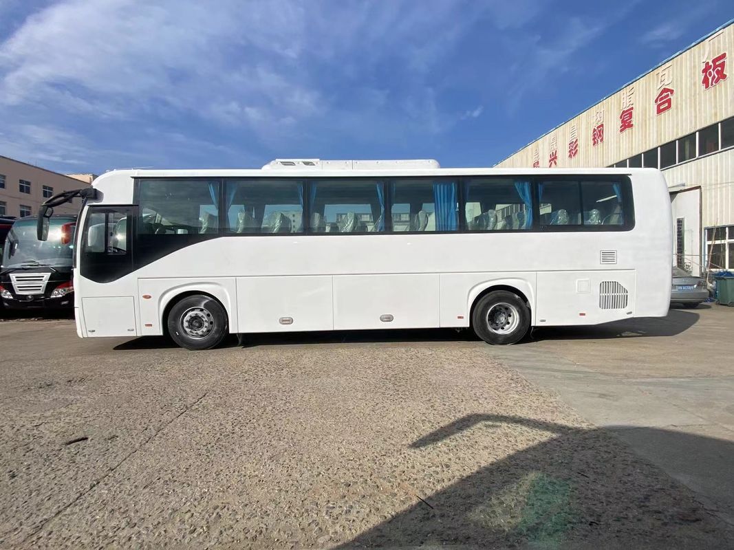 Type de boîte de vitesses manuelle Autobus Youtong utilisé avec conduite à gauche et direction assistée