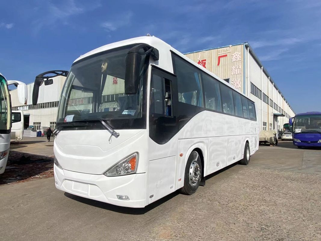 Type de boîte de vitesses manuelle Autobus Youtong utilisé avec conduite à gauche et direction assistée