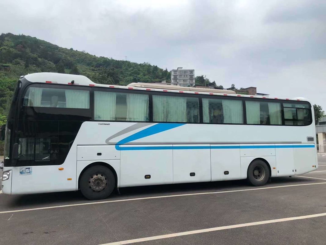 Autobus d'occasion Autobus 35-65 sièges Capacité du moteur du bus personnalisé 8L Exigence du client