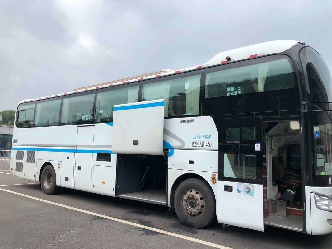 Autobus d'occasion Autobus 35-65 sièges Capacité du moteur du bus personnalisé 8L Exigence du client