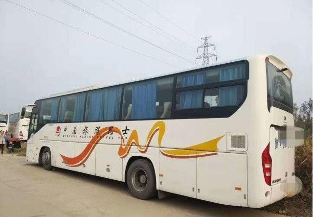 Autobus de passagers diesel 55 places à traction gauche avec 53 1 1 places et vitesse maximale 91-110 km/h