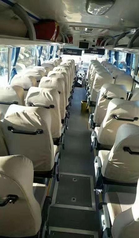 Autobus de passagers diesel 55 places à traction gauche avec 53 1 1 places et vitesse maximale 91-110 km/h