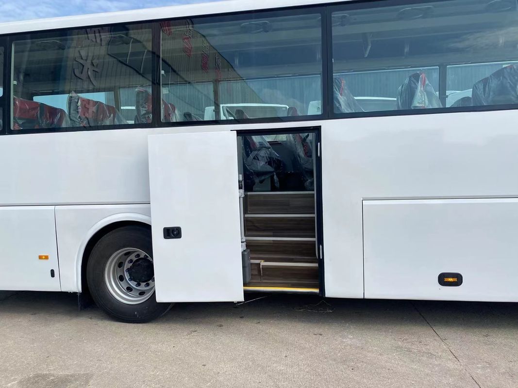 Autobus réaménagé haut de gamme Autobus avec capacité moteur 8L et 65-67 places