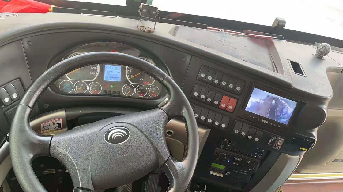 Autobus à chauffeur LHD de 65 à 67 places avec type de carburant diesel et vitesse maximale de 100 km/h