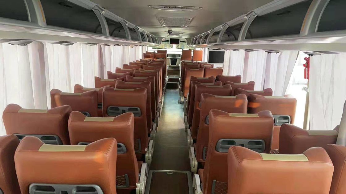 Autobus à chauffeur LHD de 65 à 67 places avec type de carburant diesel et vitesse maximale de 100 km/h