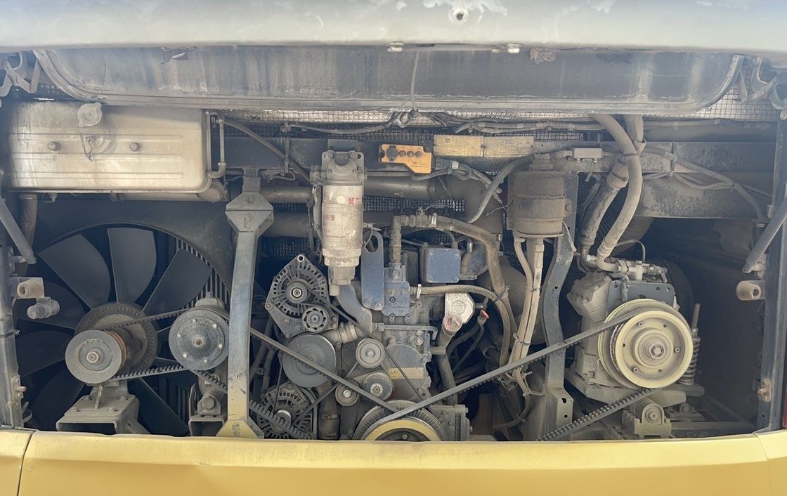 64 1 2 3 Capacité de sièges Autobus d'occasion avec moteur diesel bien entretenu