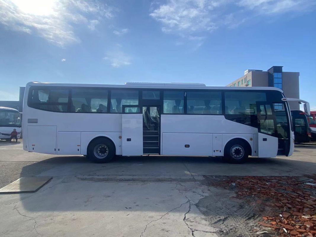 Vitesse maximale 100 km/h Autobus Youtong ZK6122 d'occasion avec 55 sièges et toilettes internes