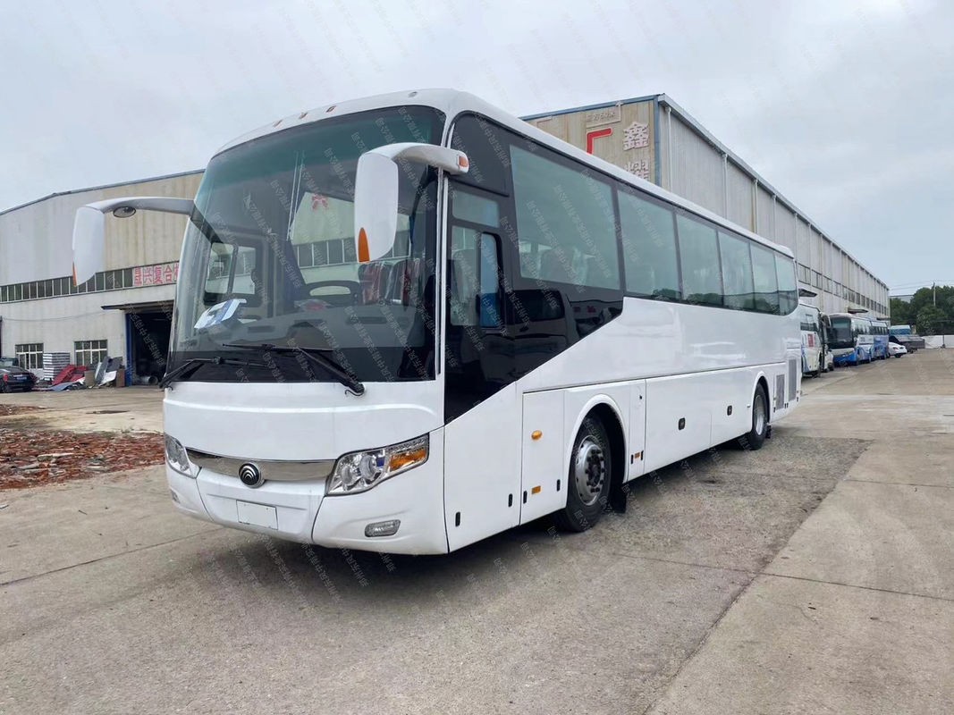 Autobus LHD de 65 places en bon état Carburant diesel Blanc utilisé Autobus à prix abordable